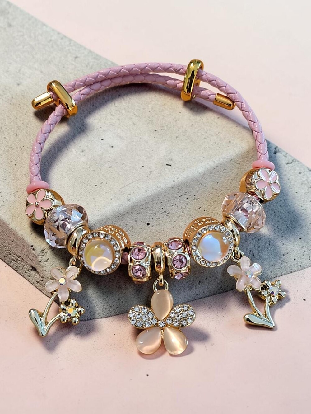 Sassified Boutique Nwt Pink Floral Charm Bracelet with Gold Accents